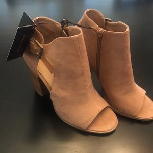 Forever 21 Mauve Booties NWT